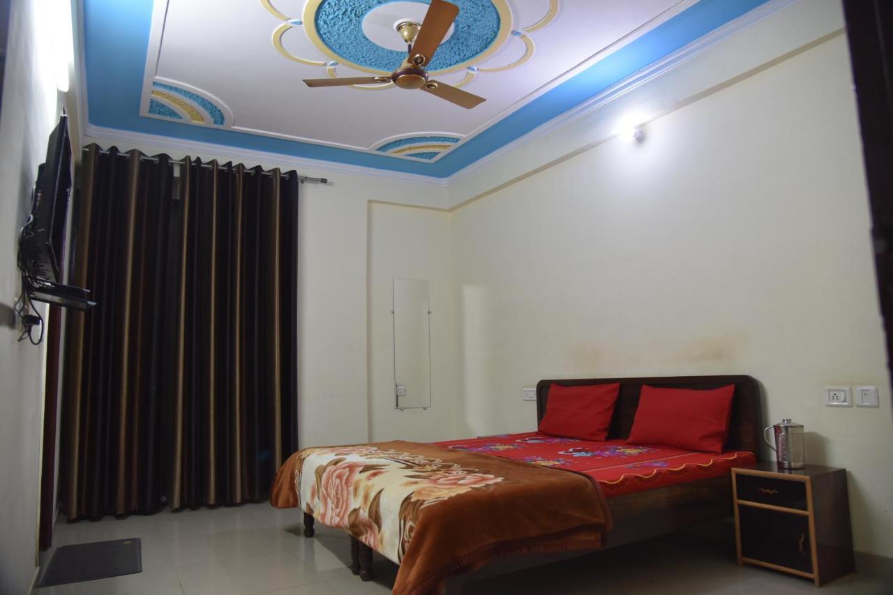 Hotel Gopi Dham Haridwār Exteriér fotografie