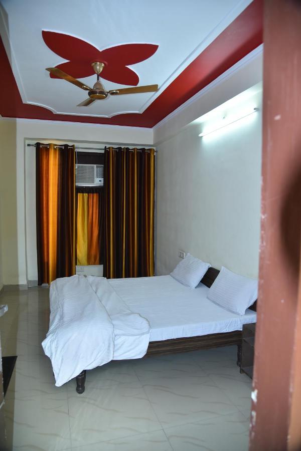 Hotel Gopi Dham Haridwār Exteriér fotografie