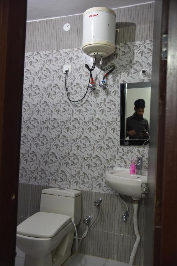 Hotel Gopi Dham Haridwār Exteriér fotografie