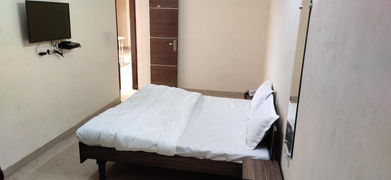 Hotel Gopi Dham Haridwār Exteriér fotografie