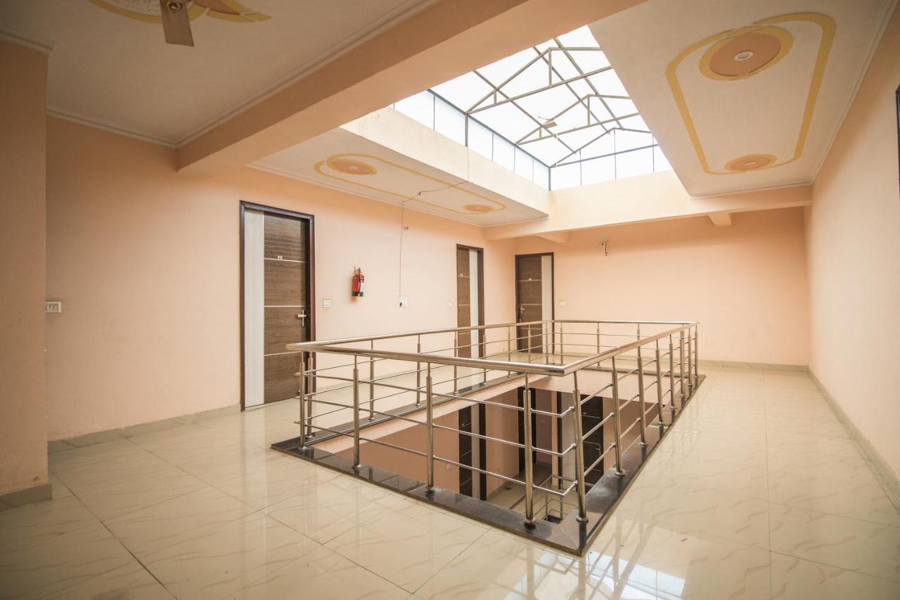 Hotel Gopi Dham Haridwār Exteriér fotografie